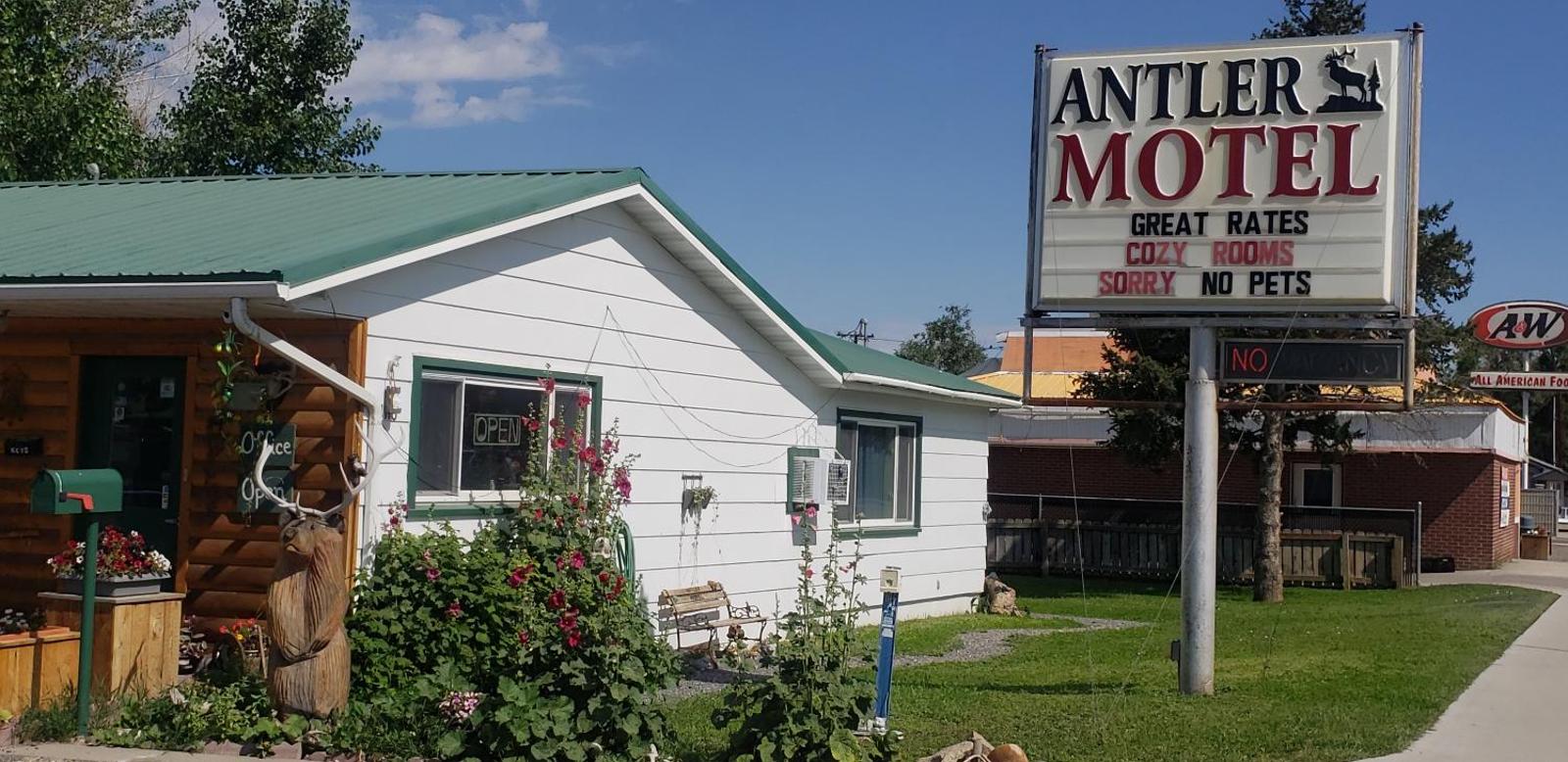 Antler Motel
