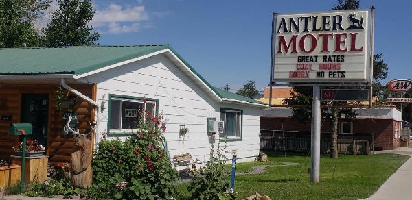 Antler Motel image 1