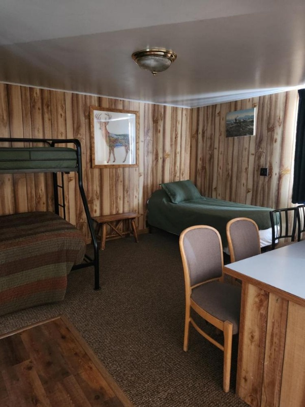 Antler Motel image 14